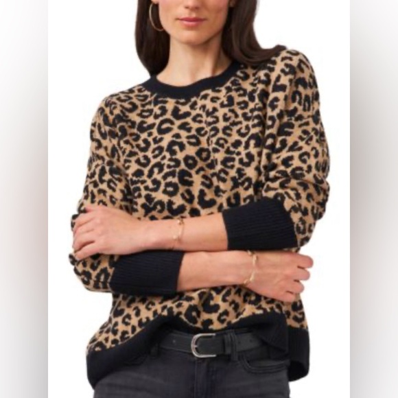 Vince Camuto Sweaters - Vince Camuto 🐆 leopard animal print fuzzy black tan sweater